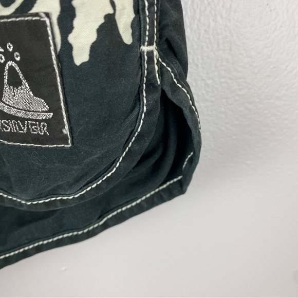 QUIKSILVER Black Palm Board Shorts Size 38 - Picture 4 of 9